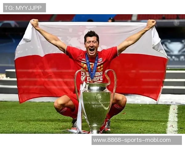 莱万37岁身价降至千万级别仍紧随梅罗本季12轮贡献8球2助攻表现不俗